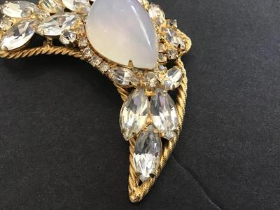 Rhinestone High Domed Clear Rhinestone Center is Lucite Stone