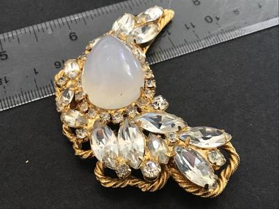 Rhinestone High Domed Clear Rhinestone Center is Lucite Stone