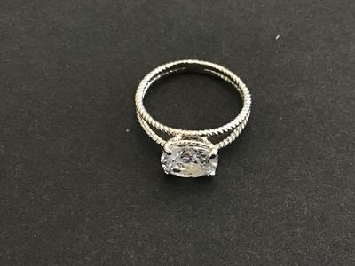 Beautiful Sparkling Ring