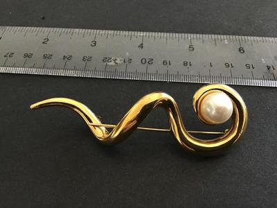 Vintage Avon Brooch