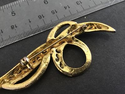 Avon OS Vintage Brooch