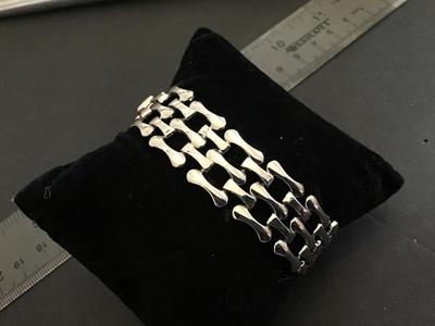 Silver Tone link Bracelet