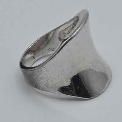 LOT 94: Multiple Styles and Colors of Rings