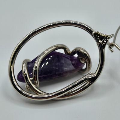 LOT 97: Beautiful Vintage Silver-tone Necklace with Purple Stone