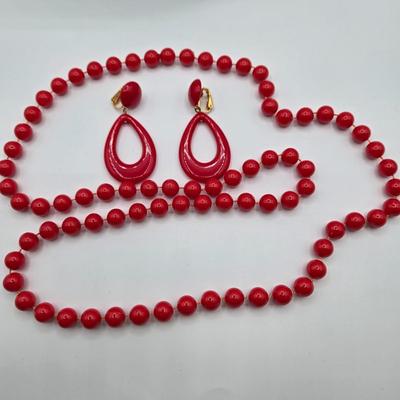 LOT Variety of Vintage Jewelry Including Beaded Necklaces, Clip Earrings, and More