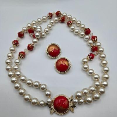 LOT Variety of Vintage Jewelry Including Beaded Necklaces, Clip Earrings, and More