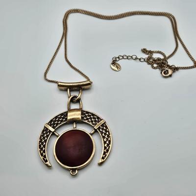 LOT 105: Multiple Vintage Necklaces