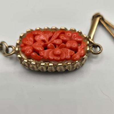 LOT 105: Multiple Vintage Necklaces