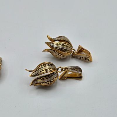 LOT 107: Vintage Clip on Earrings Including Trifari and More