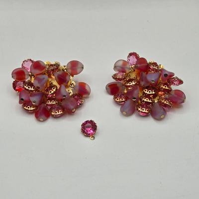 LOT Vintage Beaded Necklaces, Bracelets, and Clip Earrings