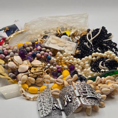 LOT 119: Craft / Repair Jewelry Lot