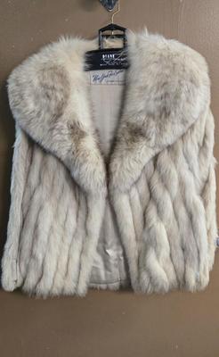 Sale Photo Thumbnail #527