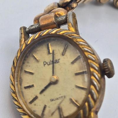 LOT 135: Multiple Vintage Watches