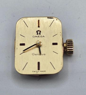 LOT 135: Multiple Vintage Watches