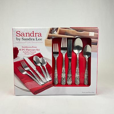 Sale Photo Thumbnail #1527: Includes natural wood caddy