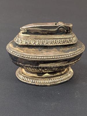 Sale Photo Thumbnail #12: Vintage Ronson "Queen Anne" Lighter