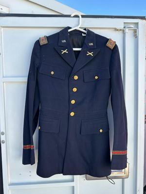 US ARMY ARTILLERY OFFICERS DRESS UNIFORM