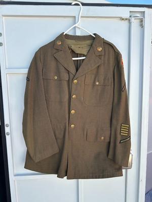WWII US ARMY AIR CORPS UNIFORM
