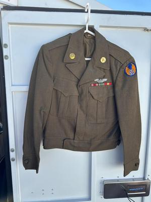 VINTAGE U.S. AIR FORCE “IKE” JACKET WITH PATCHES AND RIBBON RACK