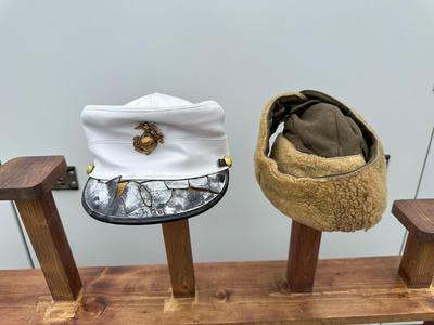 VINTAGE U.S. MARINE CORPS DRESS CAP AND WWII LAMBSKIN HELMET LINER