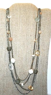 Acrylic White & Clear ROSE FLOWERS NECKLACE with Pink Bead Accents and Lobster Clasp 30" L