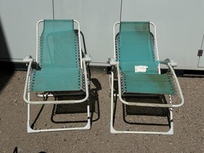 2 ZERO GRAVITY LOUNGE CHAIRS