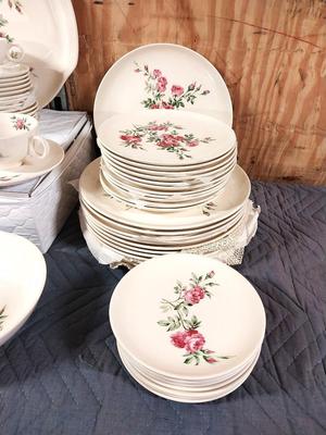BEAUTIFUL CHINA SET "BALLERINA"