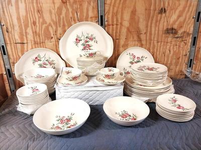 BEAUTIFUL CHINA SET "BALLERINA"