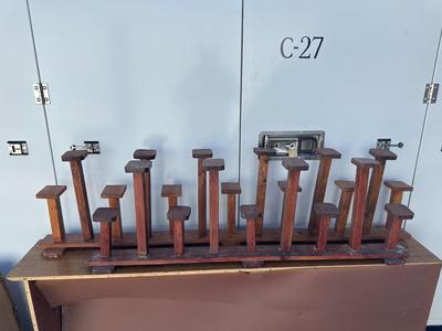 HAT DISPLAY RACKS