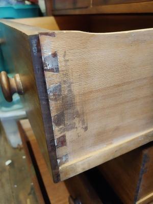 VINTAGE WOODEN SIX DRAWERCHEST OF DRAWER