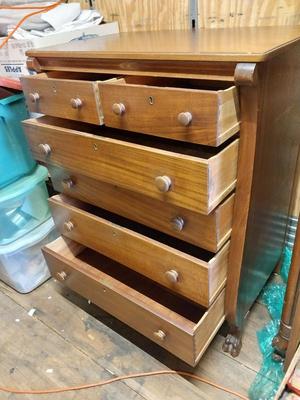 VINTAGE WOODEN SIX DRAWERCHEST OF DRAWER