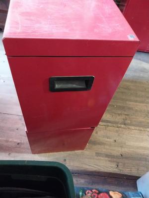 CRAFTSMAN TWO PIECE STACKABLE TOOLBOX