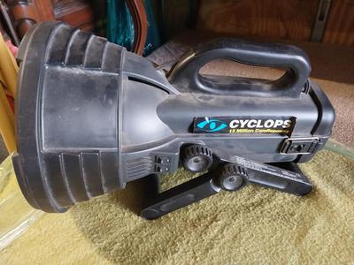 CYCLOPS LIGHT