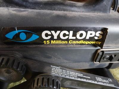 CYCLOPS LIGHT