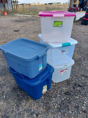 FIVE STORAGE TOTES WITH LIDS