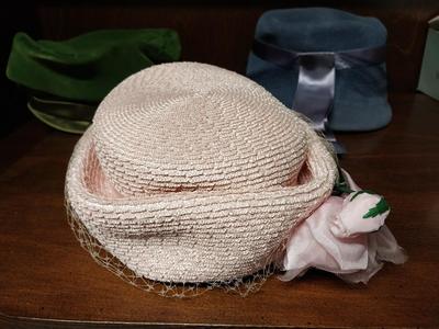 LADIES VINTAGE HATS