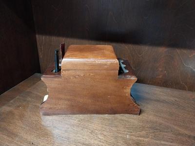 VINTAGE WOODEN HUMIDOR