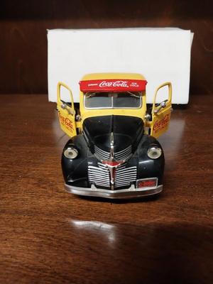 COLLECTABLE COKE A COLA TRUCK