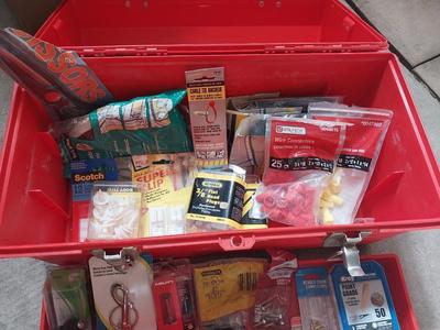 CARRY TOOLBOX WITH HARDWARE