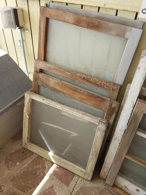 OLD WINDOWS FOR THE CREATIVE SIDE