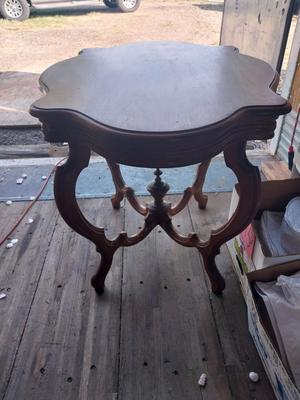 WOODEN END TABLE
