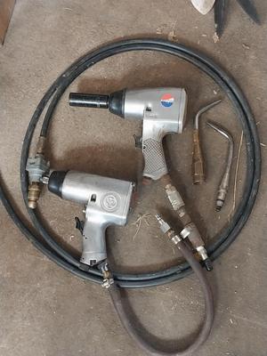 AIR TOOLS AND HOSE ADAPTERS