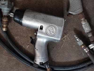 AIR TOOLS AND HOSE ADAPTERS