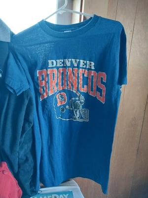 SPORT ITEMS AND TEAMS