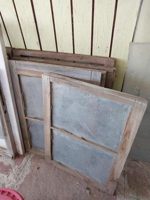 OLD WINDOWS FOR CRAFTING