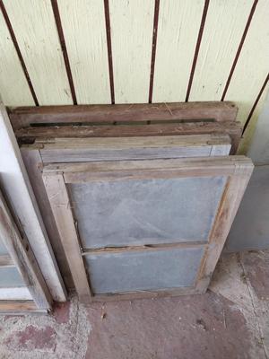 OLD WINDOWS FOR CRAFTING