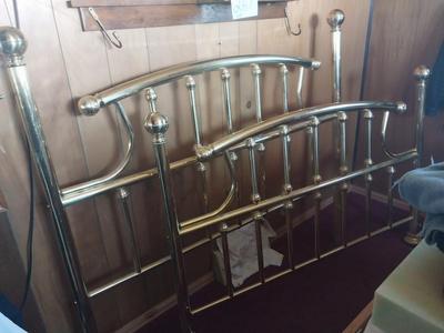 BRASS LIKE HEAD AND FOOT BOARD
