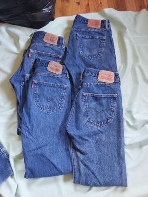 LEVI 501 JEANS (4)