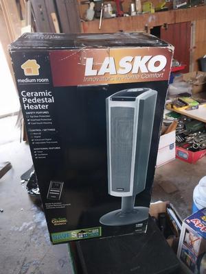 CERAMIC PEDESTAL HEATER