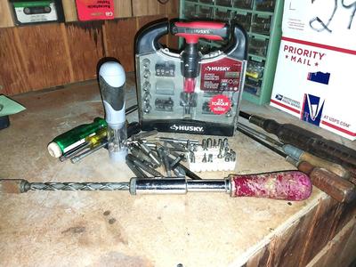 32 PIECE RATCHETING DRIVER SET